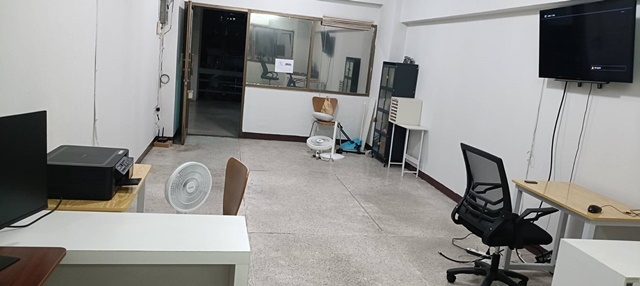 ติดรถไฟฟ้า MRTสุทธิสาร 900ม.ถูกที่สุด ซ.อินทามระ 31-37  ออฟฟิศ พร้อมวัสดุสำนักงาน อาคาร 32 ตร.ม. รร.นานาชาติคิซิโกะ 3.8 กม. 1นอน 