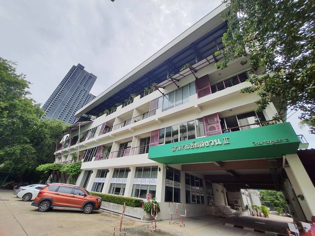 ออฟฟิศให้เช่าเพชรบุรีตัดใหม่ มักกะสัน  อาคารชัยสงวนมักกะสัน เขตราชเทวี  แอร์พอร์ตลิ้งค์ ใกล้ทางด่วน ขนาดพื้นที่ให้เช่าเริ่ม 100 – ตรม.ขึ้นไป    O2,512,59O9,  O84,543,4833ดูข้อมูลอาคารอื่นที่ www.irentoffice.com และยินดีรับฝากขาย-เช่าสำนักงานค่าประกันการเช่า    3    เดือนค่าเช่าล่วงหน้า      1    เดือนสัญญาการเช่าสำนักงาน3ปีขนาดพื้นที่ให้เช่า 70 ตารางเมตรขึ้นไป  ขนาดพื้นที่และค่าใช้จ่ายต่างๆ อา�