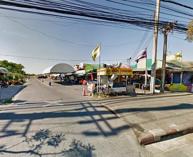 RTJ2149ให้เช่าทาวโฮม 3.5ชั้น หลังมุม  ใกล้รร.นานาชาติไบรท์ตัน คอลเลจ  ถ.ศรีนครินทร์-ร่มเกล้า (กรุงเทพกรีฑาตัดใหม่)ใกล้มอเตอร์เวย์ กรุงเทพ-ชลบุรี  nirvana define srinakarin-rama 9 เนื้อที่34ตร.ว.  พื้นที่ใช้สอย 230 ตารางเมตร3 ห้องนอน 4 ห้องน้ำสนใจติดต่อคุณเจี๊ยบ 092-851-6969Line:keti2522ราคาเช่า เดือนละ 85,000 บาท/เดือน สัญญา 1 ปี ประกัน 2 เดือน ล่วงหน้า 1 เดือนที่ตั้ง : ถ.ศรีนครินทร์-ร่มเกล้า (กรุงเทพกรีฑาตัดใหม่) แขวง