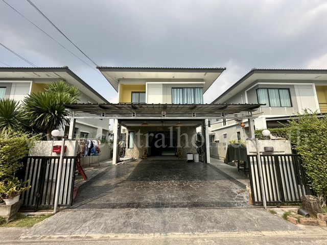 รหัสทรัพย์&nbsp;6175บ้านแฝด โครงการ ดีไลท์ พระราม 5 - กาญจนาภิเษก ราคาถูก ซอยวัดส้มเกลี้ยง&nbsp;ที่ตั้ง&nbsp;: ตำบลบางแม่นาง&nbsp;อำเภอบางใหญ่&nbsp;จังหวัดนนทบุรี&nbsp; 11140รายละเอียดทรัพย์- พัฒนาโครงการโดย&nbsp;บริษัท พฤกษา เรียลเอสเตท จำกัด ( มหาชน )- เนื้อที่บ้าน&nbsp; 39.3&nbsp; ตารางวา พื้นที่ใช้สอย 140 ตารางเมตร&nbsp;- แบบบ้านมี 3 ห้องนอน 2 ห้องน้ำ 1 ห้องรับแขก 1&nbsp;ห้องครัว&nbsp;จอดรถในบ้านได้ 2&nbsp;คัน&nbsp;&nbsp;- ต่อเ�