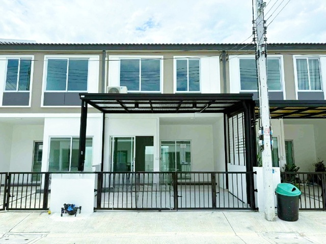 บิ๊กซี คลองสาม 1.9กม.ให้เช่าทาวน์โฮมบ้านพฤกษา เปิดซิง! ตลาดไท 3.2 กม. บ้านใหม่ตกแต่งพร้อมเข้าอยู่ 2 ชั้น 16 ตร.วา. 130 ตร.ม. 3 นอน 2 น้ำ  เฟอร์ฯ และเครื่องใช้ไฟฟ้าครบ 11,998B-M.  เหมาะสำหรับพักอาศัย หรือทำงานในเมือง เดินทางสะดวก ใกล้แหล่งงาน ม.กรุงเทพ รังสิต 2.4 กม.และศูนย์การค้าโซนรังสิต-อเวนิวBigC KhlongSam 1.9km. Townhome for rent Baan Pruksa Vergin! Talad Thai 3.2km.  Brand new fully furnished ready to move in 2-storey 16 sq.wa. 130 sq.m. 3 bed 2 bath Complete furniture and appliances 11,998B-M. Talat Thai 3.2 km. Suitable for livin