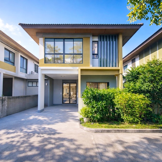 บ้านเดี่ยวให้เช่า 2 ชั้น 3นอน ถูกที่สุดใน ซาฟารี รร. สาธิตพัฒนา 500 ม. 3น้ำ ใกล้ หทัยราษฎร์ 39 เพียง 800 ม.  ปัญญาอินทรา เหมาะสำหรับครอบครัว เดินทางสะดวก บรรยากาศเงียบสงบ 11,999-12,999 B-MDetached house for rent 2 storey with 3bed The cheapest in Safari Satit Pattana Sch.500m. 3bath near hathairat39 800m. Panyaindra location fully furnished ideal for family living convenient transportation and peaceful environment 11,999-12,999 B-Mปัญญาอินทรา ถนนหทัยราษฎร์ 39 แขวงสามวาตะวันตก เขตคลองสามวา กรุงเทพมหานคร 10510ให้เช่าบ้านเดี่ยว 2 ชั้น ขนาดที�