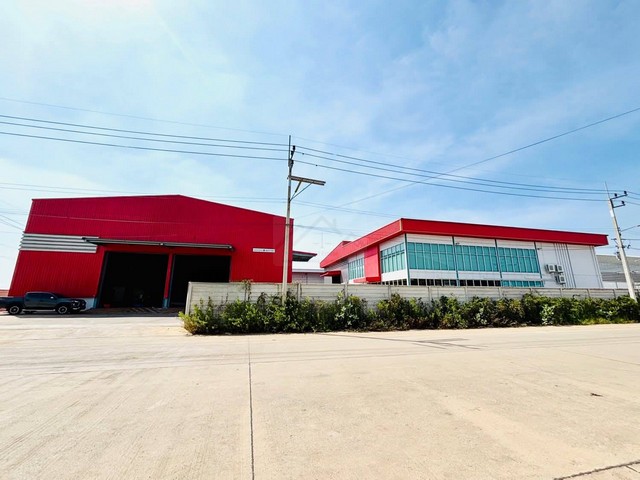 ขายโรงงานขนาด 2.5 ไร่ 1,668 ตร.ม โครงการวัฒนาแฟคตอรี่ พันท้ายนรสิงห์ สมุทรสาคร ดีไซน์ตกแต่งสวย ดูแลและสภาพดีมาก ใกล้นิคมสินสาคร ขอ รง.4 ได้ *** ลดราคาเหลือ 39 ล้านบาท รวมโอนติดต่อ::  ชยา โทร/ID Line:: 0942823961   Link Line:: https://line.me/ti/p/3xFA1An8Kcรหัส # T26-038โรงงาน ในโครงการวัฒนาแฟคตอรี่ พันท้ายนรสิงห์ สมุทรสาครที่ดินขนาด 2.5 ไร่ (2-1-98.9)  พื้นที่ 1,668 ตร.มโรงงานสร้างมา 3 ปี ดีไซน์ตกแต่งสวย ดูแลและสภาพดีมาก สภาพใหม่