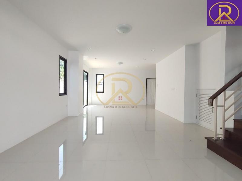 สนใจทรัพย์นี้ติดต่อ  =>> คุณเอ็ม  085-871-3787                         =>> Line Id :  0858713787                             =>> คุณนุ้ย 083-197-9826                            =>> Line Id :  living-dLVD-O0119 : ขายบ้านสร้างใหม่บ้านแฝดสไตล์บ้านเดี่ยว 2 ชั้น โครงการภูริ สวยทันสมัย ทำเลดี การเดินทางสะดวก ในตัวเมืองชลบุรีประเภท : บ้านแฝด สไตล์บ้านเดี่ยว 2 ชั้นขนาดพื้นที่ : 39 และ 40 ตารางวาพื้นที่ใช้สอย : 120 ตารางเมตรห้องนอน : 3 นอนห้องน้ำ : 3 น้ำที่จอดรถ : 2 คันรายละเอียดเ