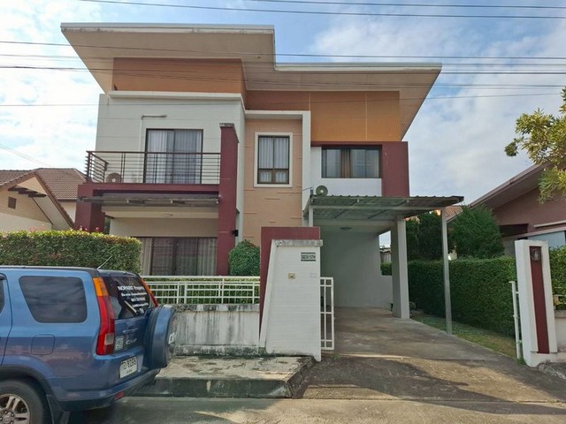 ให้เช่าบ้านเดี่ยว 3 ห้องนอน 3 ห้องน้ำโครงการกุลพันธ์ 9 (Kulphan 9) – โซนเซนทริค หางดง เชียงใหม่ค่าเช่าเพียง 25,000 บาท/เดือนบ้านเดี่ยวคุณภาพ บรรยากาศสงบ เหมาะสำหรับครอบครัวหรือชาวต่างชาติที่มองหาที่อยู่อาศัยทำเลดี ใกล้โรงเรียนนานาชาติและสิ่งอำนวยความสะดวกครบครัน รายละเอียดบ้านพื้นที่ดิน 70 ตารางวา3 ห้องนอน  3 ห้องน้ำบ้านอยู่ในโครงการมีระบบรักษาความปลอดภัยบรรยากา�