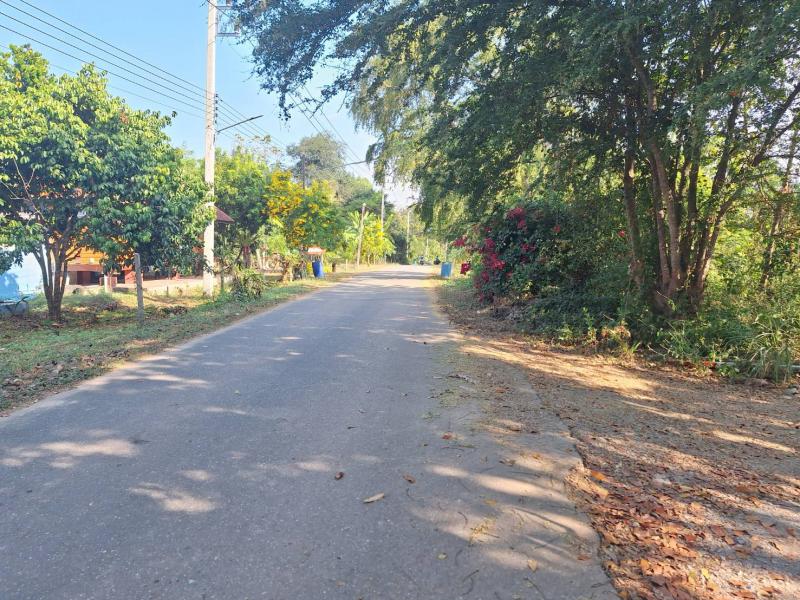 ##ขายที่ดิน 19-1-67 ไร่ ใกล้ถนนนาขุนแสน ซอย6 อ.สวนผึ้ง จ.ราชบุรีโซน : อ.สวนผึ้ง  จ.ราชบุรีที่ตั้ง :  หมู่บ้านนาขุนแสน  หมู่ 4  ต.สวนผึ้ง  อ.สวนผึ้ง  จ.ราชบุรี  70180ลักษณะโดยทั่วไป- ที่ดินเปล่า แปลงใหญ่, ติดถนน 2 ด้าน- เนื้อที่  19-1-67  ไร่, ติดแม่น้ำภาชี- ทำเลแห่งอนาคต ราคาพิเศษ!! 4.8 แสนบาท/ไร่- ใกล้แหล่งอำนวยความสะดวก อาทิ โรงเรียน โรงพยาบาล มหาวิทยาลัย ฯลฯ- เหมาะสำหรับนักลงทุน, ธุรกิจ, การ�