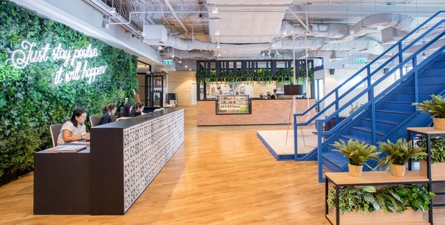 ออฟฟิศตกแต่งพร้อมใช้ สาทร  อาคารเอไอเอ สาทร ทาวเวอร์  มีพนักงาน 1 ท่านขึ้นไป   BTS ช่องนนทรี โทร 025125909,  084-543-4833 ดูข้อมูลอาคารอื่นที่ www.irentoffice.com ยินดีรับฝากขาย-เช่าสำนักงาน- รองรับพนักงานตั้งแต่ 1 ท่านขึ้นไป ราคาค่าเช่าประมาณ 10,000 บาทขึ้นไป- มีอุปกรณ์สำนักงานครบทั้งโต๊ะ เก้าอี้ ตู้เก็บเอกสาร พร้อมใช้- ระบบอินเตอร์เน็ต และ wifi ตลอดระยะเวลาทำงาน- มีพนักงานต้อนรับ คอยรับโทรศัพท