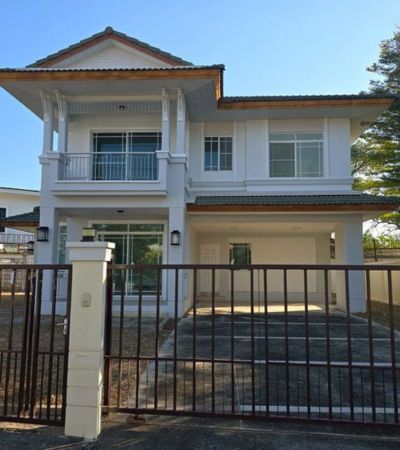 ขาย 9.59 ล้านบาท*สีวลี ราชพฤกษ์ แม่เหียะ อ.เมือง บ้านเดี่ยว2 ชั้น โครงการคุณภาพบ้านสภาพเดิม เหมาะมากสำหรับผู้ซื้ออยู่อาศัยที่อยากตกแต่ง/รีโนเวทเองนักลงทุนสาย Flipping.รายละเอียดบ้าน• 4 ห้องนอน | 3 ห้องน้ำ• ที่ดิน 124.3 ตร.วา• พื้นที่ใช้สอย 200 ตร.ม..ฟังก์ชันภายในห้องรับแขก พร้อมโซนนั่งเล่น + รับประทานอาหารห้องครัวบิ้วอิน พร้อมเคาน์เตอร์ห้องนอนใหญ่ พร้อมห้องน้ำในตัวห้อน้�