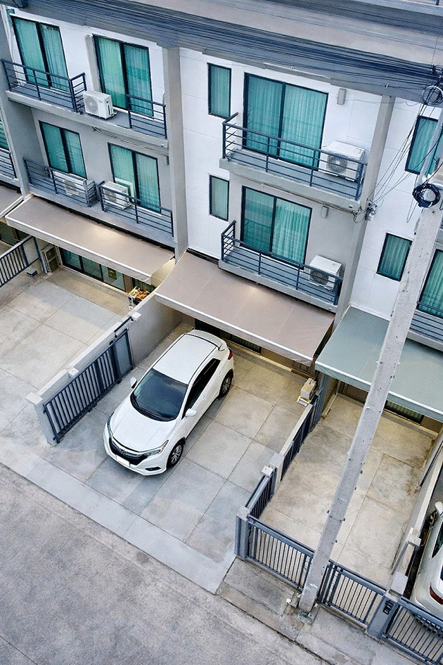 ถ.พิบูลสงคราม ราชพฤกษ์ พระราม5 3นอน สะพานพระราม5 1.9กม. กว้าง 5ม. ให้เช่าทาวน์โฮม 3 น้ำ เลี้ยงสัตว์เล็กได้ 