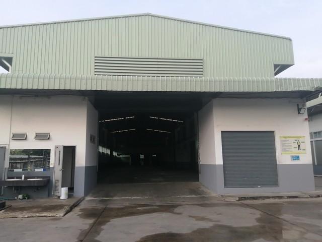 ให้เช่าโกดัง ในนิคมอุตสาหกรรม บางชัน 960 ตารางเมตร มี 2 โกดัง และ 1200 ตารางเมตร ถนนเสรีไทย 54 แขวงมีนบุรี เขตมีนบุรีติดต่อAgent : คุณเด่นชัย: 09-8481-8989:06-2839-4747ID Line :0984818989: https://line.me/ti/p/ezz8HbMifzWhatsApp :+66984818989: แอดไลน์ แคปหน้าจอสอบถามได้เลยครับโกดัง นิคมอุตสาหกรรม บางชันโกดัง พื้นที่ 960 และ 1,200 ตารางเมตรความสูง 7 เมตรรับน้ำหนักได้ 2 ตันต่อตารางเมตรที่อยู่: ถนนเสรีไทย แขวงมีนบุรี เขตมีนบุรี กรุงเทพมหานค�