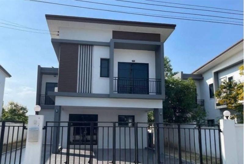 ให้เช่า บ้านเดี่ยว หมู่บ้านฟอเรสต้า นิมิตใหม่ 40สนใจติดต่อ คุณเจี๊ยบ Tel. 081 416 4142 Tel. 094 448 5038id : jeab_chick (สามารถแอดไลน์ สอบถามได้ คะ)ขนาดพื้นที่ 60 ตรว.พื้นที่ใช้สอย 170 ตรม.4 ห้องนอน 3 ห้องน้ำ3 แอร์ 3 ที่จอดรถครัว built-in เตาไฟฟ้า+ฮู้ดดูดควัน MEX***เลี้ยงสัตว์ตัวเล็กได้*** รับต่างชาติราคา 20,000 บาท/เดือนสัญญาเช่าขั้นต่ำ 1 ปีประกัน 2 เดือน + ล่วงหน้า 1 เดือนสถานที่ใกล้เคียงรพ. สินแพทย์แฟชั่นไอส์แลนด�