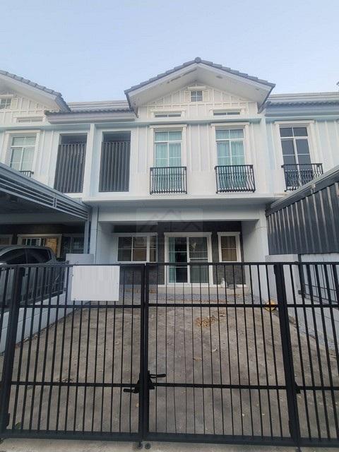 ให้เช่าทาวน์โฮม 2 ชั้น 3 ห้องนอน indy 2 บางนา-รามคำแหง 2 ใกล้เมกะบางนา **เลี้ยงสัตว์ได้ ฟรี Wifiติดต่อ:: ชยา โทร/ID Line:: 0942823961Link Line:: https://line.me/ti/p/3xFA1An8Kcรหัส# T26-065ทาวน์โฮม 2 ชั้น อินดี้ บางนา–รามคำแหง 2 ใกล้เมกะบางนาขนาดที่ดิน 27.3 ตร.ว.พื้นที่ใช้สอย 122 ตร.ม.พร้อมสวนหลังบ้านส่วนตัว3 ห้องนอน3 ห้องน้ำที่จอดรถ 2 คันบ้านตกแต่งครบ พร้อมเข้าอยู่ทันทีฟรีอินเทอร์เน็ตความเร็วสูง 1000/1000 Mbpsติดตั้งเราท์เตอร์ทั�