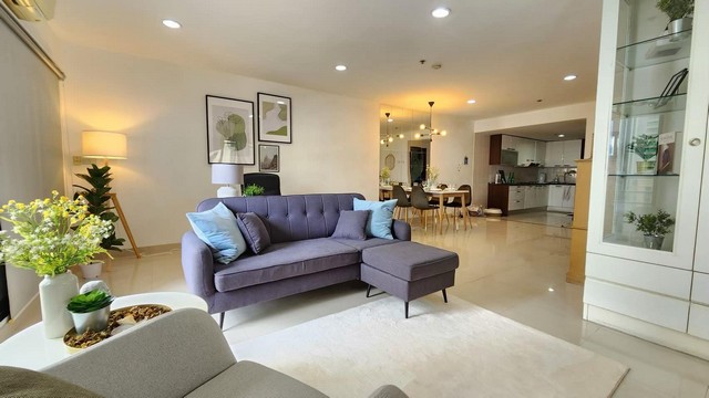 ให้เช่าคอนโดวิวสระน้ำ ห้องทิศเหนือเย็นสบายตลอดวันอาคารเดอะ แกรนด์ (The Grand) 50 เมตรจาก BTS ราชดำริ ซอยมหาดเล็กหลวง 2 ถนนราชดำริ แขวงลุมพินี เขตปทุมวัน จังหวัด กทม.-1 ห้องนอน 1 ห้องน้ำ 1 ห้องนั่งเล่น- ห้องขนาด 64 ตรม.- ชั้น 11 วิวสระน้ำและสวนของโรงแรมอนันตราสยาม - ห้องทิศเหนือไม่โดนแดดตลอดทั้งวัน  - สามารถเปิดหน้าต่างและระเบียงได้ เพราะในซอยไม่ค่อยมีเสียงดัง ไม่มีเสียงการ�