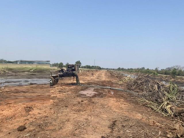 ขายที่ดิน 6 ไร่ หน้ากว้าง 105 เมตร แปลงสวย ผังสีม่วงจุดสีขาว เขต EEC อ.เมืองฉะเชิงเทราติดถนนสาธารณะ ถนนกว้าง 8-10 เมตร รถใหญ่เข้าสะดวก เหมาะสร้างโรงงานราคาขาย 3,300,000 บาท / ไร่ ( เฉลี่ยเพียง 8,250 บาท / ตร.วา )ที่ตั้ง ถนนตลาดปองพล ตำบลคลองหลวงแพ่ง อำเภอเมืองฉะเชิงเทรา ฉะเชิงเทรา 24000ติดต่อ : คุณภัสพงณ์ 0634098164Line : binkem22https://www.facebook.com/profile.php?id=61581484955548เนื้อที่ 6 ไร่ หน้ากว้าง 105 เมตรตั้งอยู่ในพื้นที่เศร�