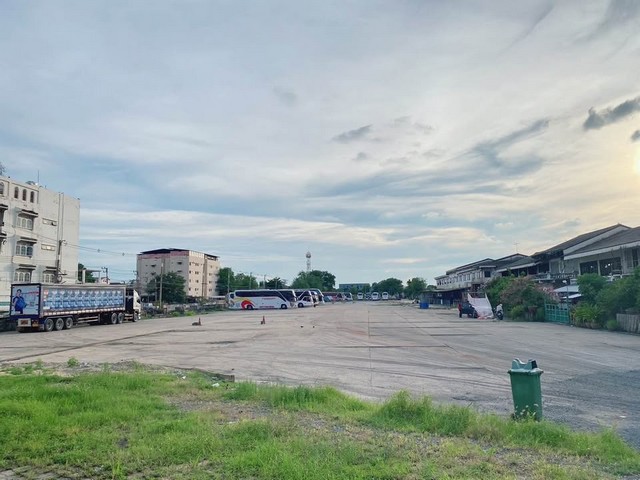 LSG80 ขายที่ดิน 10-3-62ไร่ ติดถนนใหญ่ พหลโยธิน75 รังสิต ดอนเมือง  ทำเลดีย่านธุรกิจ ใกล้สนามบินดอนเมือง เหมาะทำคอนโด โรงแรม สนใจติดต่อ : คุณสราวุฒิ Tel. 0994108945 Line : 0994108945 ขายราคา 872,600,000 บาทตะรางวาละ 200,000 บาทโฉนดพร้อมโอนราคาต่อรองได้ แปลงสุดท้ายทำเลทอง 10-3-62.5 ไร่ (ขายยกแปลง)[ หน้ากว้างติดถนน 74 ม. X ยาว 300 ม. ] พื้นที่สีแดง ที่ดินถมแล้ว ต่อยอดธุรกิจได้เลย โฉนดพร้อมโอน พื้นที่สีแดง เหมาะแก่การ�