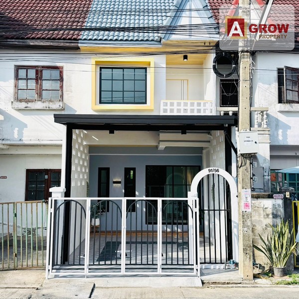 หมู่บ้านสินทอง ร่มเกล้า 28  เส้นเมน  มีหน้าต่างครัวหลังบ้านโล่ง หน้าบ้านไม่ชนใคร ตกแต่งครบ พร้อมอยู่ที่ตั้ง : แขวงคลองสามประเวศ เขตลาดกระบัง กรุงเทพมหานครรหัสทรัพย์ : AGT01233ราคาขาย : 2,100,000 บาทรายละเอียดทรัพย์ :- ทาวน์เฮ้าส์ 2 ชั้น- เนื้อที่ 16 ตรว.- 3 ห้องนอน- 2 ห้องน้ำ- 1 ห้องครัว- 1 ห้องโถง- 1 จอดในบ้านจุดเด่น :- บ้านรีโนเวทใหม่ทั้งหลัง เฟอร์ฯครบ พร้อมเข้าอยู่- เส้นเมน  มีหน้าต่�