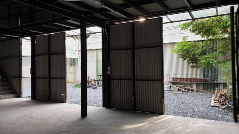 ให้เช่าโกดัง ซอยลาดพร้าว – รัชดา ใก้ล MRTลาดพร้าวสนใจติดต่อ คุณเจี๊ยบ Tel. 081 416 4142 Tel. 094 448 5038id : jeab_chick (สามารถแอดไลน์ สอบถามได้ คะ)โกดังขนาดพื้นที่ 100 ตรม. เข้าออกได้ทั้ง ลาดพร้าว รัชดามีชั้นลอย 1 ห้องน้ำ แอร์ 1 เครื่อง 2 ที่จอดรถด้านข้างราคา 28,000 บาท/เดือนเดินทางสะดวก เข้าออกได้ทั้ง ลาดพร้าว รัชดาสนใจติดต่อ คุณเจี๊ยบTel. 081 416 4142Tel. 094 448 5038id : jeab_chickPL. Real Estate Brokerhttp://www.kaibaanteedin.comบริการรับฝากเช่า/ขาย คอนโด 