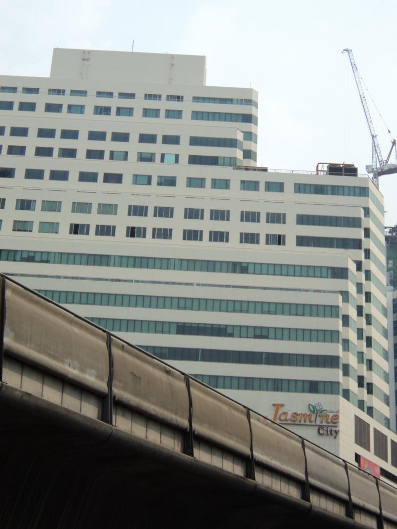 ออฟฟิศให้เช่าสุขุมวิท อโศก อาคารจัสมิน ซิตี้ รถไฟฟ้าบีทีเอสสถานีอโศก คลองเตยเหนือ เขตวัฒนา ขนาดพื้นที่ให้เช่าเริ่ม 100  ตรม.ขึ้นไป O2,512,59O9,  O84,543,4833ดูข้อมูลอาคารอื่นที่ www.irentoffice.com และยินดีรับฝากขาย-ให้เช่าสำนักงานค่าประกันการเช่า    3    เดือนค่าเช่าล่วงหน้า      1    เดือนสัญญาการเช่าสำนักงาน3ปีขนาดพื้นที่ให้เช่า100 ตารางเมตรขึ้นไป ขนาดพื้นที่และค่าใช้จ่ายต่างๆ อาจมีการปร�