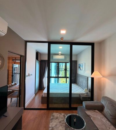 ให้เช่า 13,000/เดือน* ขาย 1.95 ล้านบาท* Arise Condo @ Mahidol อะไรซ์ มหิดล เชียงใหม่)คอนโดบรรยากาศรีสอร์ท เฟอร์ครบพร้อมเข้าอยู่ 1 กุมภาพันธ์ 2569.ชั้น 5 ตึก Eไม่รับสัตว์เลี้ยงนะคะ 1 ห้องนอน | 26.69 ตร.ม.วิวสระว่ายน้ำ ไม่โดนแดด ห้องไม่ร้อนครัวแยก | Digital Door Lock.ขาย 1,950,000 บาท (ต่อรองได้)ค่าเช่า (รวมค่าส่วนกลางแล้ว)สัญญา 1 ปี : 13,000 บ./เดือนสัญญา 2 ปี : 11,000 บ./เดือนสัญญา 3 ปี : 10,000 บ./เดือนเข้าอยู่ : ล่วงหน้า 1 เดือน + ประกัน 2 