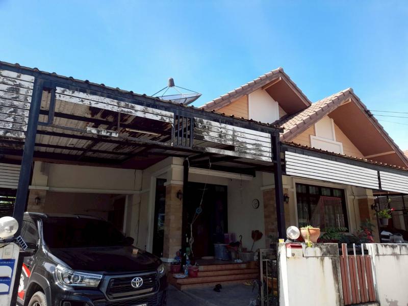    ขาย บ้านเดี่ยว โครงการ บ้านแสนมณี เฟส 8 ถนน สายบ้านเก่า   ถนน สายบ้านเก่า ต.บ้านเก่า อ.พานทอง จ.ชลบุรี  ราคา  2,898,000  บาท ‼️ต่อรองราคาได้เยอะมาก สนใจติดต่อเลย ‼️  รายละเอียดบ้าน ▸ เนื้อที่ 77.1 ตร.ว. ▸ 3 ห้องนอน 2 ห้องน้ำ  ▸ 1 ที่จอดรถ   รหัสทรัพย์ (Code ID)  : PJ-26-BD 13903   สอบถามเพิ่มเติม / นัดชม โทร. 096-932-4624(ออมสิน) โทร. 097-419-5982(พลอย) Line : @panaya (มี@ด้านหน้า)  ปรึกษาสินเชื่อฟรี One Stop Service ดูแลตั้งแต่ต้นจนจบเคส บริ�