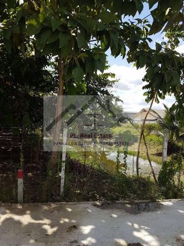 ให้เช่าที่ดิน 1 ไร่ ติดถนนใหญ่ ย่านพุทธมณฑลสาย1 สายใต้ใหม่ ตลิ่งชัน เหมาะกับหลายธุรกิจ ( เช่าระยะยาวได้ ด้านหลังติดคลอง )ราคาเช่า 30,000 บาท / เดือน ( สัญญาขั้นต่ำ 3 ปี เช่าระยะยาวได้ )ที่ตั้ง ถนนพุทธมณฑลสาย1 แขวงฉิมพลี เขตตลิ่งชัน กรุงเทพมหานคร 10170 ติดต่อ : คุณภัสพงณ์ 0634098164Line : binkem22https://www.facebook.com/profile.php?id=61581484955548เนื้อที่ 1 ไร่ หน้ากว้างประมาณ 15 เมตร ความลึกประมาณ 110 เมตรด้านหลังติดคลองใก�