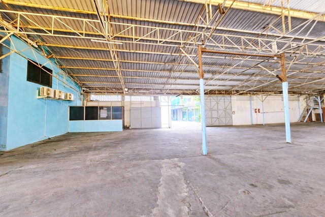 เจริญกรุง25-35 MRTหัวลำโพง 360ม.ให้เช่าโกดัง ย่านกลางเมือง สัมพันธวงศ์ 196ตรว. 782ตรม. 269KB-M 3น้ำ 4นอน แอร์ 1ตัว  ตลาดน้อย ท่าเรือข้ามฟากสี่พระยา  โกดังให้เช่า 4นอน 3น้ำ ใจกลางเจริญกรุง ใกล้ MRT หัวลำโพง 360 ม. ตลาดน้อย สำเพ็ง เยาวราช ภายใน 1 กม.  196 ตร.ว.782 ตร.ม. เหมาะคลังสินค้าและออฟฟิศCharoenKrung25-35 MRT HuaLamphong 360m  Warehouse for rent with 4beds 3baths TalatNoi Sampheng Yaowarat within 1km 196sq.wah 782sq.m suitable for storage and office useถนนเจริญกรุง25-35 แขวงตลาดน้อย เขตสัมพันธวงศ์ ก