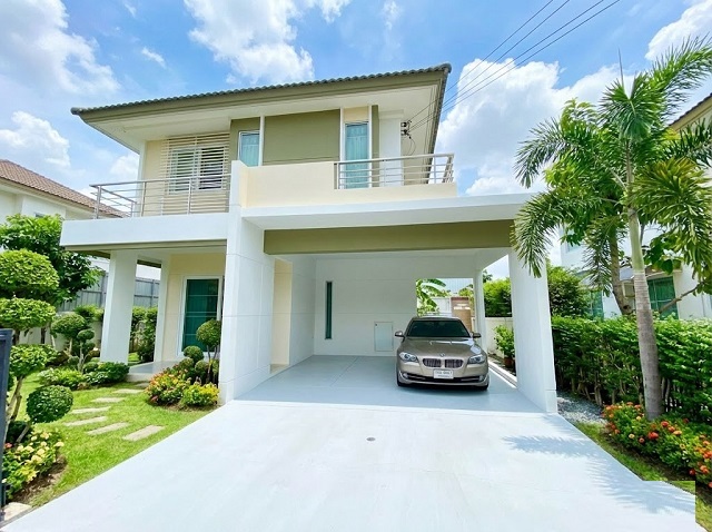 บ้านเดี่ยวให้เช่า 3 นอน ติวานนท์-ราชพฤกษ์  โรบินสัน ราชพฤกษ์ 2.5 กม. พฤกษ์ลดา  2 น้ำ 51 ตร.วา. 205 ตร.ม. รร.สารสาสน์วิเทศราชพฤกษ์ 400 ม. ทำเลติดถนนใหญ่  เหมาะอยู่อาศัย 14,998B-M.ใกล้ราชพฤกษ์ และถนน 345 เดินทางสะดวก MRT คลองบางไผ่ 5 กม.Detached house for rent 3bed Tiwanon Ratchaphruek Robinson Ratchaphruek 2.5 km. Phruksalada 2bath land size 51 sq.wa. 205 sq.m. Sarasas Witead Ratchaphruek School 400 m. prime location near main road ideal for living rent 14,998THB per month close to Ratchaphruek and Road 345 convenient transportation MRT Khlong Bang Phai 5 km.ถ.สะพานนนทบุรี บางบัวทอง แขวงคลองข่อ�