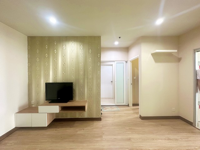 คอนโดติด MRT ในราคาที่ถูกที่สุดในโครงการ และราคาต่ำกว่าราคาประเมิน ขายคอนโด Centric Tiwanon (เซ็นทริค ติวานนท์) เพียง 100 ม. จาก MRT แยกติวานนท์ ทำเลทอง เดินทางสะดวก ใกล้เมือง น่าอยู่ น่าลงทุนรายละเอียดห้อง- 2 ห้องนอน,1 ห้องน้ำ, 1 ห้องครัว-ขนาด 57.77 ตร.ม.-อาคาร B ชั้น 29 วิวสูง โปร่ง ไม่อึดอัด-ห้องสภาพดี แสงธรรมชาติเข้าทั้งวัน  เหมาะสำหรับอยู่อาศัยห้องขนาดกำลังดี สำหรับครอบครัวหรือคน�