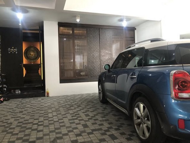 รหัสC7045 ให้เช่าทาวน์โฮม 4ชั้น โครงการ Garden House Rama3 ย่านถนนพระราม3 ใกล้ทางด่วนหลายจุด**ให้เช่า**ราคาเช่า 80,000 บาท/เดือน (ประกัน2 ล่วงหน้า1)สนใจติดต่อโทร : 095-823 9789 คิทLine id : candy.456Line Add Friend : https://line.me/ti/p/rHhjrvhm_zทาวน์โฮม 4ชั้น โครงการ Garden House Rama3 ย่านถนนพระราม3 ใกล้ทางด่วนหลายจุดเนื้อที่ 34 ตารางวา พื้นที่ใช้สอยรวม 400 ตารางเมตร5 ห้องนอน5 ห้องน้ำ1 ห้องนั่งเล่นวิวสวน1 ห้องครัว1 ห้องทานอาหาร1 ห้องซักรีดที่จอดร