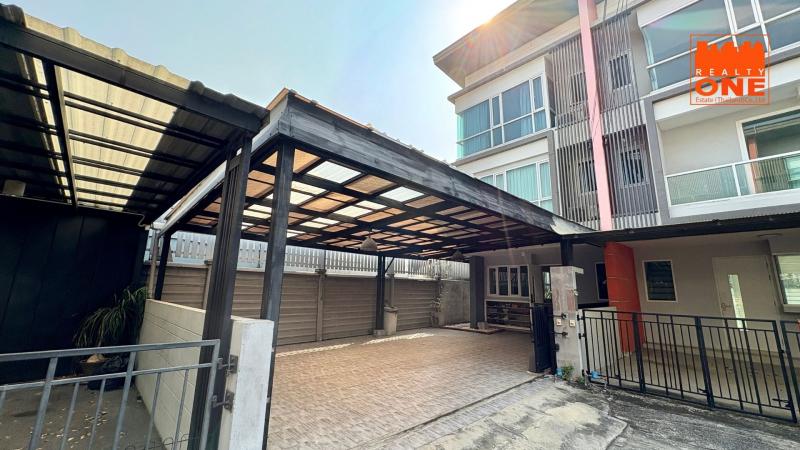 ขายด่วน Rare Item! The iBox เกษตร-นวมินทร์ พื้นที่ 42 ตร.ว. ทาวน์โฮมหลังมุม ใหญ่เท่าบ้านเดี่ยว ตกแต่งหรู พร้อมอยู่ทันที