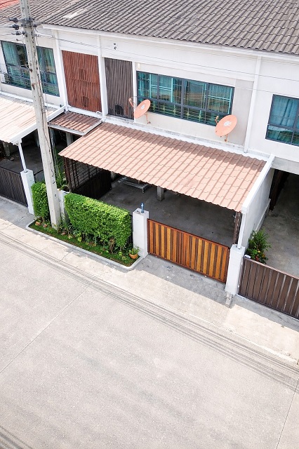 ทำเลบรมราชชนนี สาย 5  เซ็นทรัล ศาลายา 600 ม.ให้เช่าทาวน์เฮาส์ 2 ชั้น ฟังก์ชัน 3 นอน 2 น้ำทำเลบรมราชชนนี สาย 5