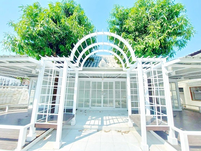 ทำเลปากเพรียว ขนส่งสระบุรี 1.2 กม.ให้เช่าบ้านเดี่ยว 2 ชั้น 3นอน 2 น้ำ ใจกลางเมือง มีบ้านสองหลังในรั้วเดียวกัน พื้นที่กว้าง