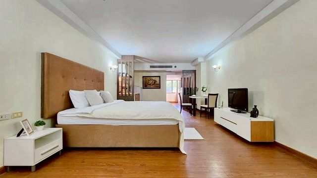 ด่วน! ราคาพิเศษเพียง 2.59 ล้าน 56.2 ตรม. #Hillside4 คอนโดใจกลางเมือง เดินไป #นิมมาน ได้ ห้องกว้าง #เฟอร์นิเจอร์ครบ อยู่เองก็ดี ลงทุนก็แรง