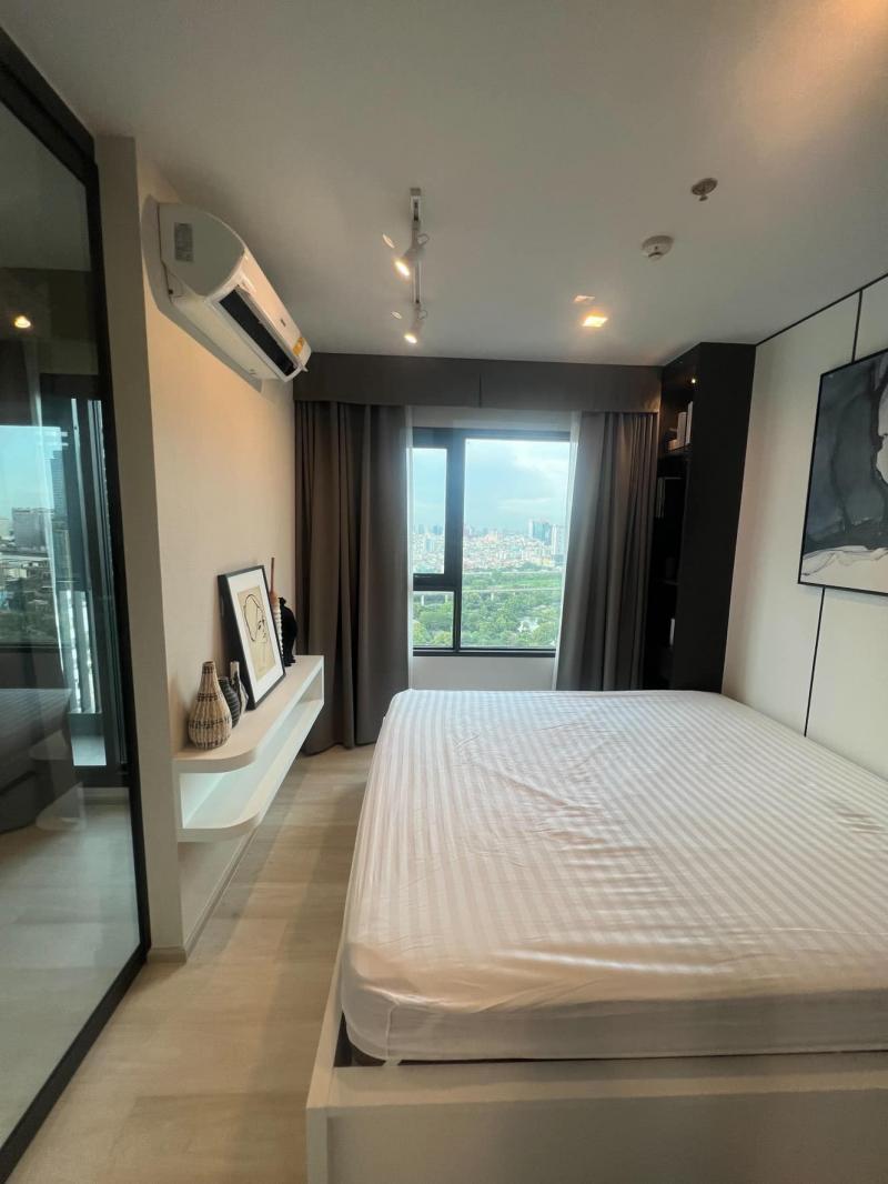 Life One Wireless Safe Convenient Peaceful 36th Floor BTS PloenChit