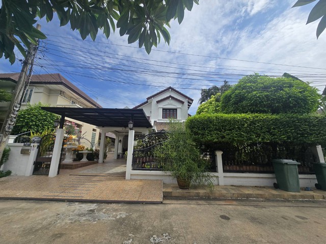 บ้าน สีวลี ติวานนท์ ปากเกร็ด 4 ห้องนอน 2 BATHROOM 7700000 BAHT ใกล้กับ วัดกู้ โรงเรียนพิชยศึกษา เมืองทอง พร้อมเข้าอยู่ นนทบุรี   