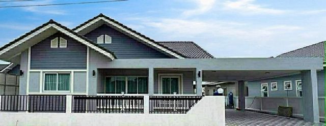 คุ้มมาก! ขาย 2.39 ล้าน #โซนสารภี บ้านสร้างใหม่ หลังใหญ่ สไตล์อบอุ่นหรูหรา พื้นที่รอบบ้านกว้าง เงียบสงบ เป็นส่วนตัว ของแถมเพียบ พร้อมเข้าอยู่