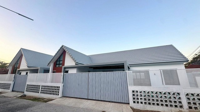 ขาย บ้านเดี่ยวพลูวิวล่าสร้างใหม่ ซอย. สยาม  หมู่บ้านพัทยากรีนวิวล์ ซอยพรประภานิมิตร 