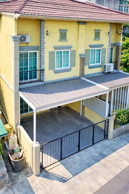 3 น้ำ 20 ตร.วา.ตลาดไท 3กม. ตลาดไอยรา 2.8กม. ให้เช่าทาวน์โฮม 2 ชั้น 4 นอน ฟิวเจอร์-รังสิตคลอง3 ตลาดคลองสาม 800 ม.  