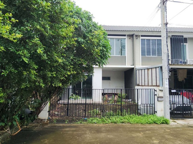 ขายทาวน์เฮ้าส์  หมู่บ้านพฤกษาไลท์ ล็อกซ์ รัตนาธิเบศร์  ถนนกาญจนาภิเษก นนทบุรี