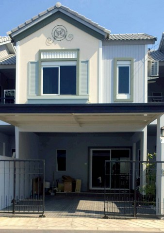 ให้เช่า: บ้านทาวโฮมโครงการไลฟ์ อิน เดอะ การ์เด้น สุขุมวิท-บางแสน*ไม่ไกลจากแลนด์มาร์กชลบุรี เพื่อนบ้านน่ารัก จะเช่าอยู่อาศัยหรือเป็นออฟฟิศก็ดี สิ่งอำนวยความสะดวกครบครัน#บ้านใหม่สะอาดน่ายุมาก????เดือนละ22,000บาท????- มัดจำ2เดือน / ค่าเช่าล่วงหน้า1เดือน- สัญญาขั้นต่ำ 1ปี- พื้นที่ใช้สอย 156 ตร.ม. เนื้อที่ 24.9 ตร.ว - สระว่ายน้ำ - ฟิตเนส - พนักงานรักษาความปลอดภัย 24 ชม. - เข้า-ออกด้ว�