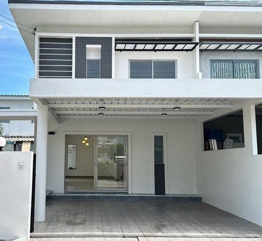 ขายบ้านแฝด 2 ชั้น รีโนเวทใหม่ โซนทุ่งกราด-แหลมฉบัง บางละมุง ชลบุรี FP-H01616 