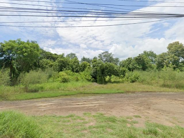 ขายที่ดิน 10 ไร่ 1 งาน 8.3 ตารางวา ตำบลลำนารายณ์ อำเภอชัยบาดาล จังหวัดลพบุรีที่ตั้ง : ตำบลลำนารายณ์ อำเภอชัยบาดาล จังหวัดลพบุรีขนาดที่ดิน : 10 ไร่ 1 งาน 8.3 ตารางวารายละเอียด- ติดถนนซอยสุรนารายณ์ 18 และการประปาชัยบาดาล- ทำเลใจกลางเมือง ตรงข้ามร้านตำยำ- เข้าออกได้ 2 ทาง ติดถนนซอยสุรนารายณ์ 18 และเข้าออกทางซอยท่ามะนาว 7- เหมาะทำตึกแถวขาย และบ้านจัดสรร- ถนนกว้าง 6 เมตร- ที่ดิน�