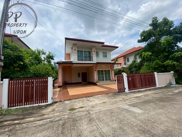   ให้เช่า บ้านเดี่ยว 2 ชั้น หมู่บ้านรุ่งเรืองนาดี (ใกล้สนามบินอุดร)  บ้านสวย พร้อมเข้าอยู่  เฟอร์นิเจอร์ และแอร์ครบ หลังใหญ่ พื้นที่เยอะ อยู่ซอยแรก  ใกล้สนามบิน, วิทยาลัยพละ และสี่แยกบ้านถ่อน ใกล้บิ๊กซี, โลตัส และร้านสะดวกซื้อ ค่าเช่า 30,000 บาท สัญญา 1 ปี แรกเข้าจ่าย : ประกัน 2 เดือน + ล่วงหน้า 1 เดือน  (รวมทั้งหมด 3 เดือน)  4 ห้องนอน 3 ห้องน้ำ 1 ห้องรับแขก ที่จอดรถ 3-4 คัน 1 ห้องคร�