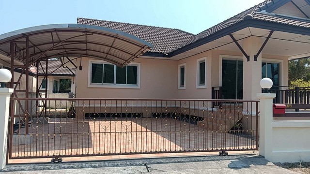 ให้เช่าบ้านเดี่ยวชั้นเดียว บ้านเพ-ตะพง ใกล้หาดแม่รำพึง ระยอง พร้อมเฟอร์นิเจอร์ครบ 