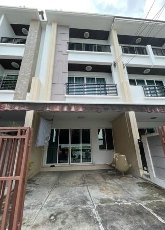 ให้เช่าทาวน์โฮม 3 ชั้น บ้านกลางเมือง ลาดพร้าว 71 นาคนิวาส 34 ใกล้ Central Eastville , รร.สตรีวิทยา 2