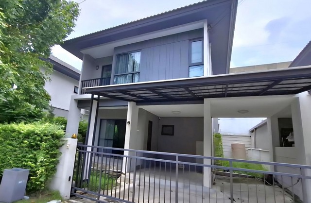 ให้เช่า บ้านเดี่ยว2ชั้น สวยๆ โมเดิร์น 52ตรว.•3ห้องนอน 2ห้องน้ำ 1ห้องรับแขก 1ห้องครัว •แอร์4เครื่อง เฟอร์นิเจอร์ครบตามรูปอยู่ถนน คู่ขนานมอเตอร์เวย์ (กรุงเทพ ชลบุรี) ฝั่งขาเข้า ที่จะไป พระราม9 ศรีนครินทร์ •ใกล้แอร์พอร์ตลิ้ง ทับช้าง,  ใกล้ทางด่วน, ใกล้สนามบินสุวรรณภูมิ,ใกล้สน.ประเวศ ถนนเฉลิมพระเกียรติ ให้เช่า30,000/เดือน(สัญญาขั้นต่ำเช่า1ปี)สนใจติดต่อ k.กุลจิรา โทร : 0892719644 