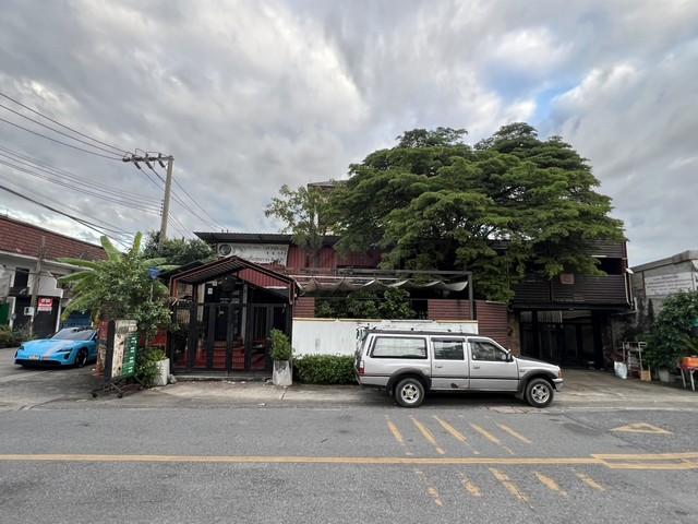 P2000 ให้เช่าอาคาร 2 ชั้น แปลงหัวมุมสวย ริมถนน เสนานิคม 25 ประเสริฐมนูกิจ 14 เหมาะกับหลายธุรกิจ ร้านอาหาร-กาแฟ คาเฟ่ สปา