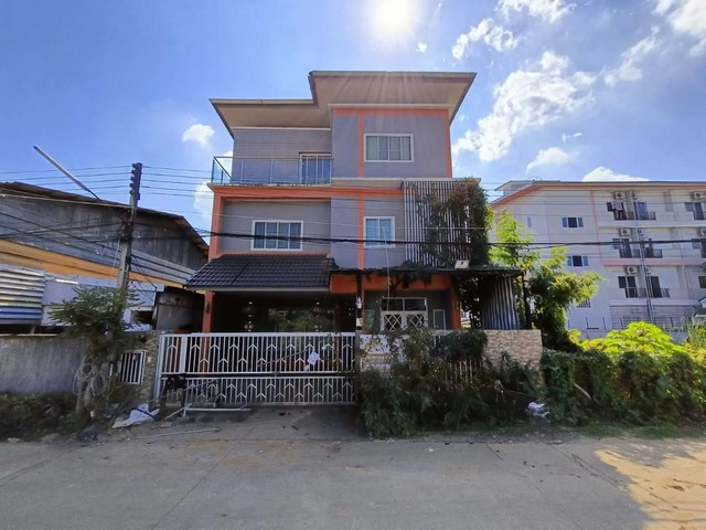 ขาย ทาวน์เฮ้าส์ โครงการ ชัยพฤกษ์ ห่างจาก เซ็นทรัล เชียงใหม่ แอร์พอร์ต 5.40 กม.