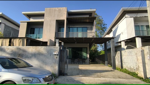 ขายบ้านแฝด 2 ชั้น ที่ดินกว้าง 96 ตร.ว. เพียง 3.7 ล้านบาทในโครงการ ลานนาวิลล์อำเภอเมืองเชียงใหม่ | โซนสันผีเสื้อ | บ้านในเมือง ราคาคุ้มค่า บ้านแฝดในเมือง ที่ดินกว้างพิเศษ หายากขายเพียง 3.7 ล้านบาท ต่ำกว่าราคาตลาดในโครงการเดียวกัน รายละเอียดทรัพย์2 ห้องนอน3 ห้องน้ำชั้นล่างโถงใหญ่ โปร่งโล่ง ปรับเป็นห้องทำงานหรือ Family Area ได้พื้นที่ดิน 96 ตารางวามีสวนหลังบ้าน ต่อเติมเพิ่