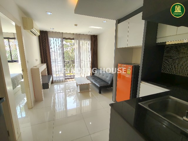 ให้เช่า The Time Condo อ่าวอุดม-ม.เกษตร ศรีราชา 32 ตร.ม. ห้องสวย สภาพดี พร้อมอยู่ทันทีปล่อยเช่าคอนโด The Time ทำเลศักยภาพหลัง ม.เกษตรศาสตร์ ศรีราชา ห้องขนาดใหญ่ ฟังก์ชันครบ แยกห้องนอนและห้องรับแขกชัดเจนที่ตั้ง The Time Condominium เขาทุ่งวัว ตำบลทุ่งสุขลา อำเภอศรีราชา ชลบุรี 20230รายละเอียดห้อง:- พื้นที่: 32 ตารางเมตร- ประเภท: 1 ห้องนอน, 1 ห้องน้ำ, 1 ห้องนั่งเล่น- ค่าเช่า: 7,000 บาท/เดือน (รวมค่าส่วนกลา�